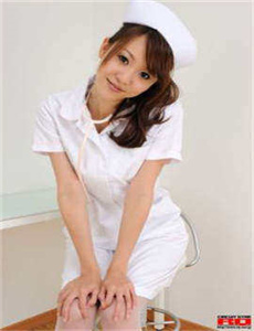 《好儿子妈妈今晚就是你的生日礼物-日本人强伦姧人妻A片》