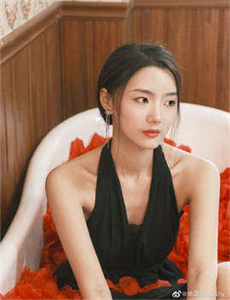 《狂飙全40集免费观看-美女囗交》